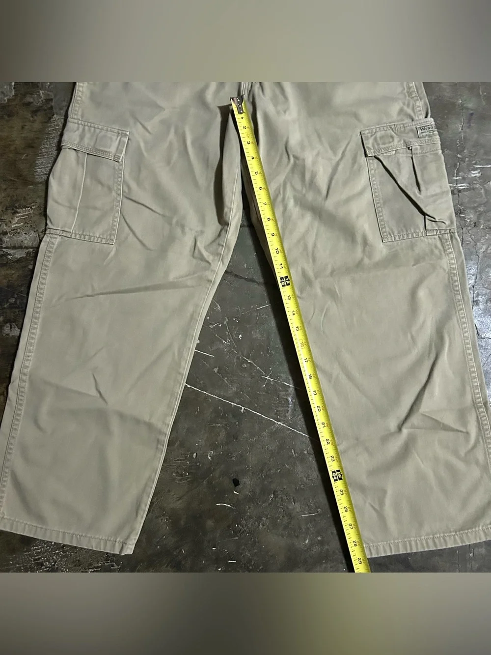 SIZE 34 Wrangler Tan Khaki Cargo Pants